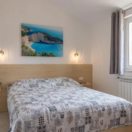 Apartment Fuer 6 Personen Ca 46 Qm In Liznjan, Istrien Suedkueste Von Istrien Liznjan